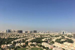 Zenith Towers 2 bedroom with portable bed Golf Course view
