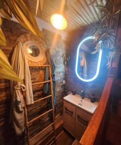 B&B / Chambres d'hotes Captain-s Jacuzzi&sauna : photos des chambres