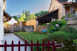 Maisons de vacances Vignes et Sentiers - Charming Stone House for 4 : photos des chambres