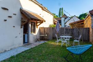 Maisons de vacances Vignes et Sentiers - Charming Stone House for 4 : photos des chambres