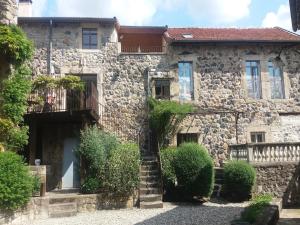 Maisons de vacances Lovely house with grass garden shared swimmingpool next to the river Ard che : photos des chambres