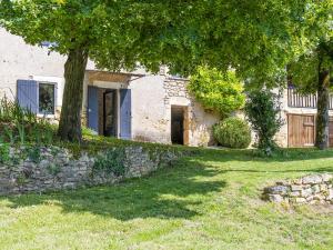 Maisons de vacances Tranquil Holiday Home in Soturac with pool : photos des chambres