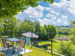 Maisons de vacances Tranquil Holiday Home in Soturac with pool : photos des chambres