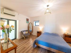 Maisons de vacances Tranquil Holiday Home in Soturac with pool : photos des chambres