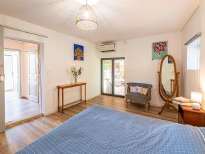 Maisons de vacances Tranquil Holiday Home in Soturac with pool : photos des chambres