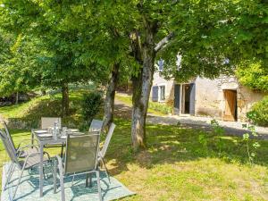 Maisons de vacances Tranquil Holiday Home in Soturac with pool : photos des chambres