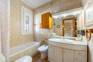 tuGuest Chalet Roquetas