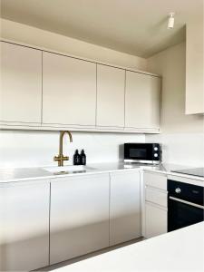 Cumberland Suites - Apartment 4 with Balcony