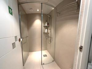 Phòng Tập Thể Nữ 16 Giường (16-Bed Female Dormitory Room)