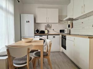 Nice 2-bedroom apartment in downtown Seville Dionisio