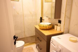 Brand-New Stylish 2BR by the Coast in Yedikule