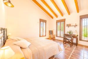 Cortijo Cantares by Rosas Cantares