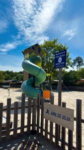 Campings bungalow le TXOKO : photos des chambres