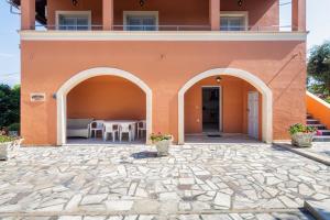 Rustic Charm Apartment in Ipsos