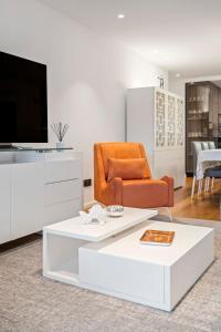 Panoramic Bay and Sea Views - Luxury 3-Bed Flat