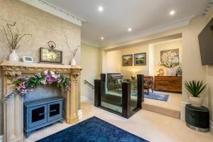 Tower Cottage - Medieval Grid Townhouse