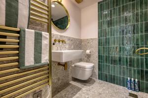 The Carlton Tavern Hotel