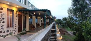 Neelkanth Forest Retreat