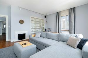 Bright Apartment Słupecka with Parking in Poznań by Noclegi Renters