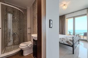 Artemis beachfront villa - on the Waves