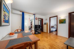 Apartment VALDEPIAN 3BR with Balcony with Sea View