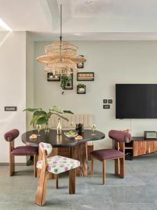 Casa Pamiya 3 BHK by tisyastays