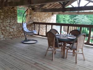 Maisons de vacances Tranquil Holiday Home in Soturac with pool : photos des chambres