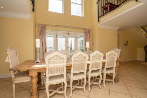 Charming Langebaan Holiday Home with Panoramic Views