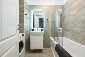 Central Spacious Apartment 1009