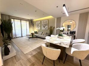 Reimagined 3BR Apartment in 5-star Resort