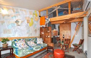 Maisons de vacances Awesome Home In Sainte Marie La Mer Pl : photos des chambres