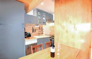 Maisons de vacances Awesome Home In Sainte Marie La Mer Pl : photos des chambres