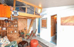 Maisons de vacances Awesome Home In Sainte Marie La Mer Pl : photos des chambres