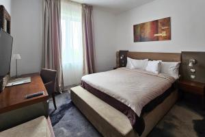 Standard Suite without Spa Access room in Iaki Conference & Spa Hotel