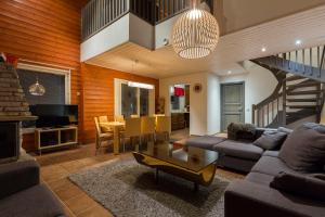 Isokarhu 2 Visit Levi