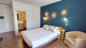 Hotels Logis Hotel Le Cerf : photos des chambres