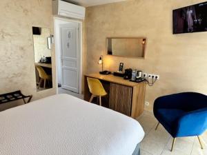 Hotels Logis - Hostellerie Le Chatel Nangis : photos des chambres