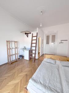 Artist Guest House