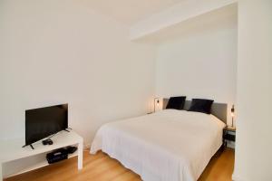 Very nice & large studio-Plasky