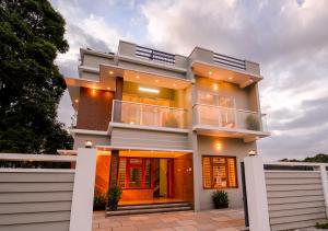 Oasis Apartment with Pool in Vythiri