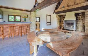 3 Bedroom Amazing Home In Grandmesnil