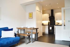 12 Bootham Court Stylish Modern 2-Bed Flat in York with Parking Pass the Keys
