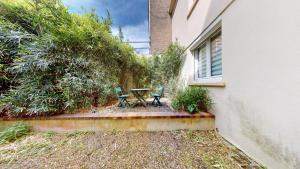 Appartement chaleureux avec terrasse Lesueur