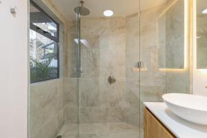 B3 4BR Poblado Penthouse wit AC and Jacuzzi