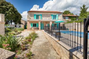 Lovely House Kristina with a pool