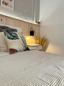 Quarto confortável com varanda