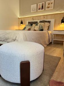 Quarto confortável com varanda