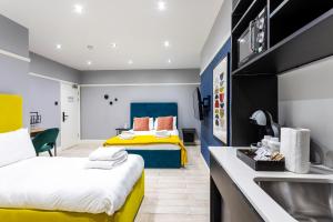 Bob W London Earls Court - Warwick Road