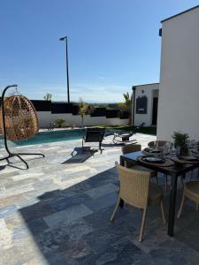 Villas New villa 2025 Pyrenees View, Pool & Comfort : photos des chambres