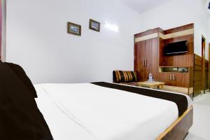 Hotel O Aaditya heights